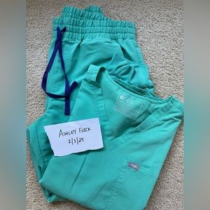 Figs Scrubs Surgical Green Size L Pants and XL Top